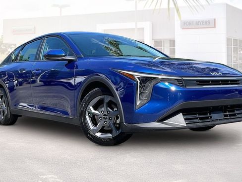 Used 2025 Kia K4 FWD image 1