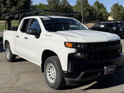 Used 2020 Chevrolet Silverado 1500 W/T w/ WT Value Package AWD/4WD image 3