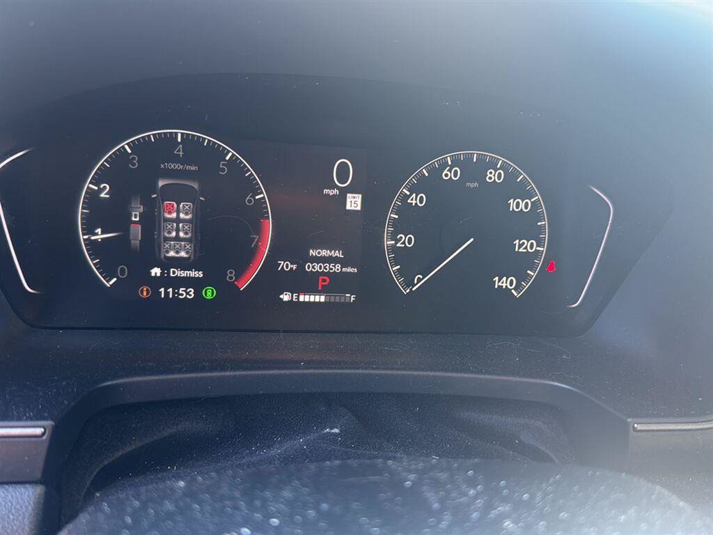 Used 2025 Honda Pilot TrailSport image 2