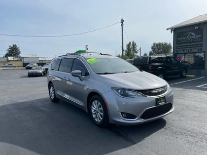 Used 2017 Chrysler Pacifica Touring-L