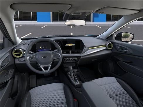 New 2026 Chevrolet Trax LT w/ Midnight Edition FWD image 15
