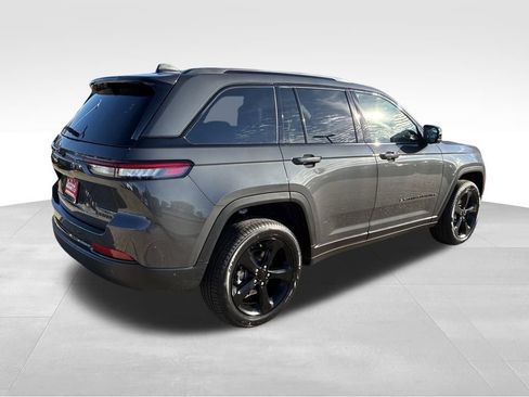 New 2025 Jeep Grand Cherokee Limited w/ Luxury Tech Group II image 5