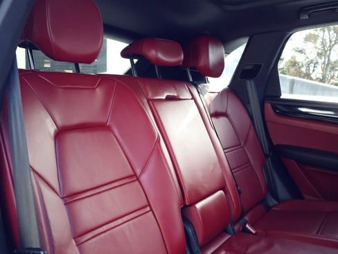 Certified 2023 Porsche Cayenne image 22