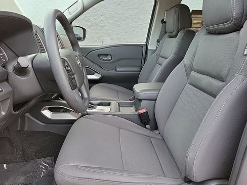 Certified 2022 Nissan Frontier SV w/ Technology Package image 14