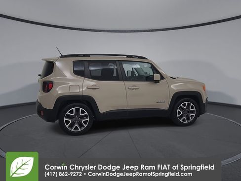 Used 2016 Jeep Renegade Latitude image 16