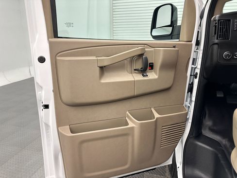 New 2026 Chevrolet Express 2500 Extended w/ Driver Convenience Package RWD image 19