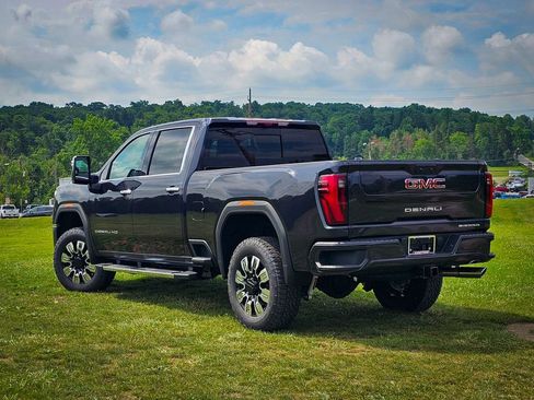 New 2026 GMC Sierra 2500 Denali w/ Denali Reserve Package AWD/4WD image 7