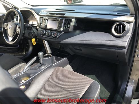 Used 2014 Toyota RAV4 LE FWD image 22