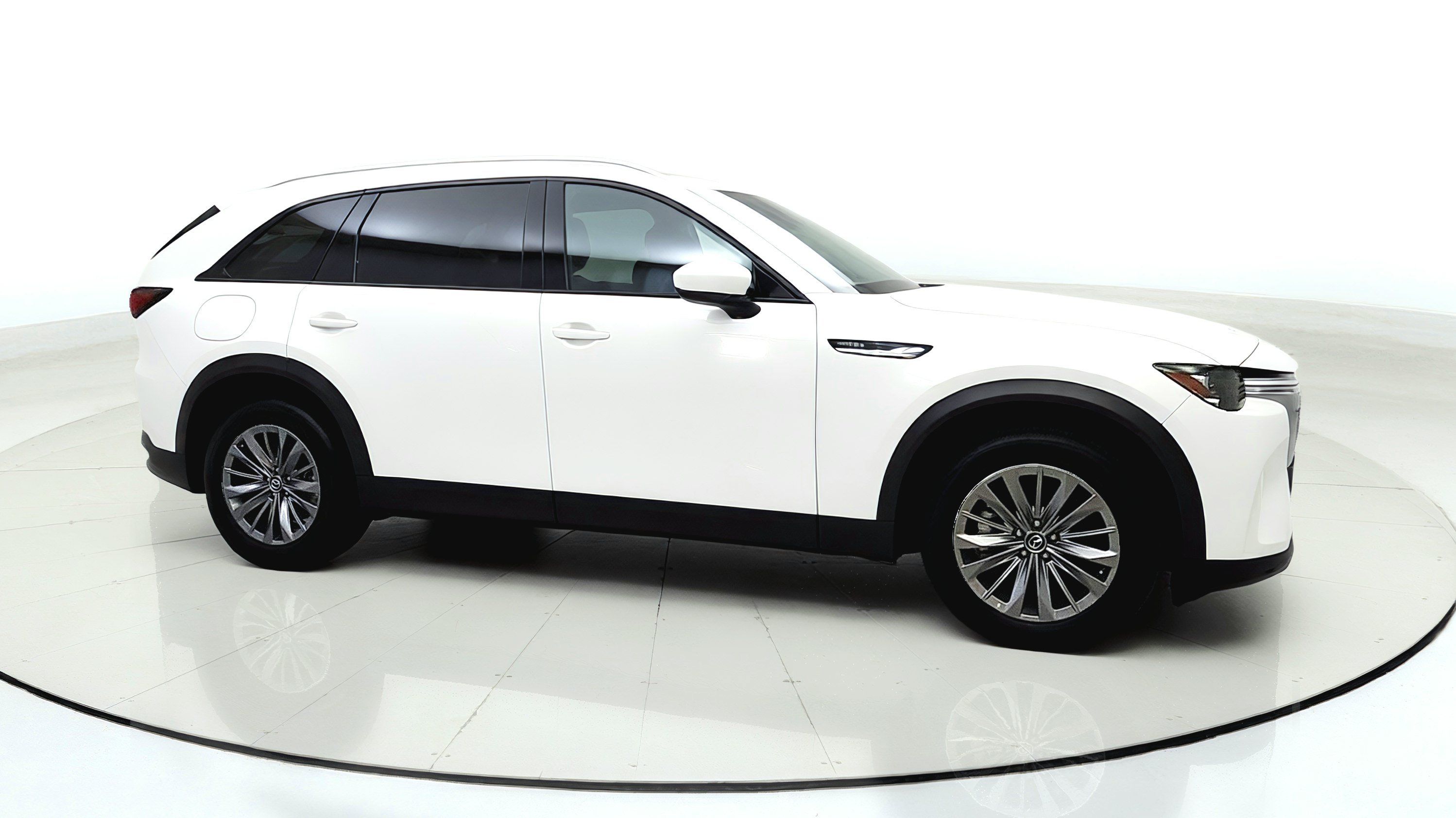 Used 2024 MAZDA CX-90 Plug-In Hybrid w/ Preferred AWD/4WD image 8