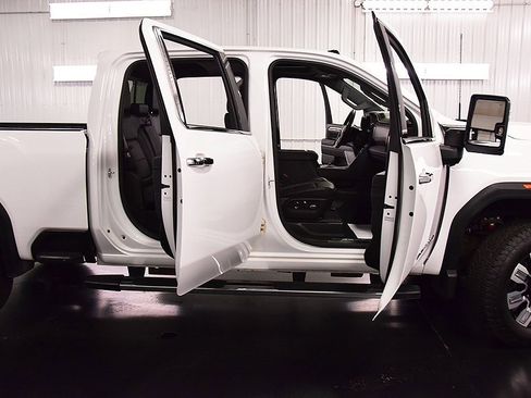 Used 2025 GMC Sierra 2500 Denali w/ Denali Reserve Package image 36