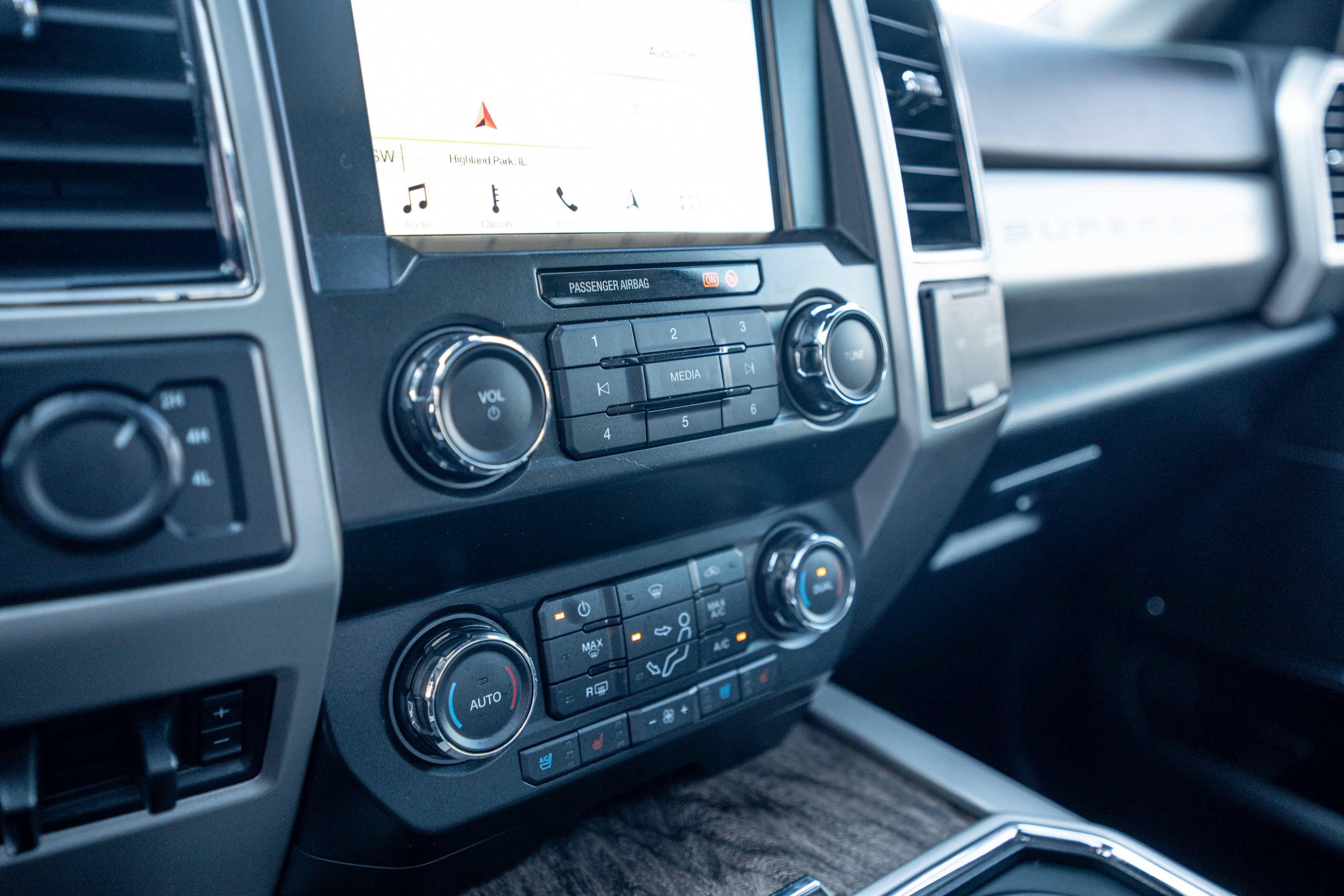 Used 2019 Ford F250 Lariat w/ Lariat Ultimate Package AWD/4WD image 10