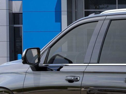 New 2026 Chevrolet Suburban Premier image 13