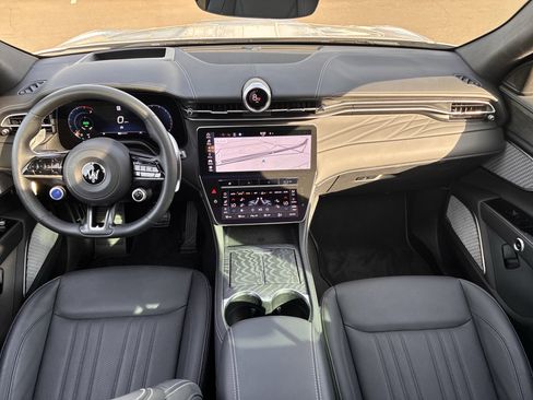 New 2025 Maserati Grecale Modena image 2