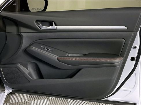 New 2026 Nissan Altima 2.5 SR AWD/4WD image 20