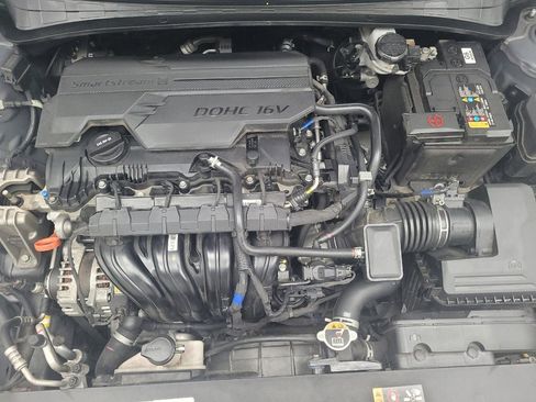 Used 2024 Hyundai Elantra SEL FWD image 30