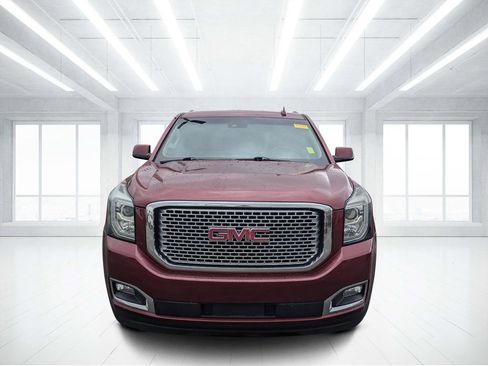 Used 2017 GMC Yukon Denali w/ Open Road Package image 8