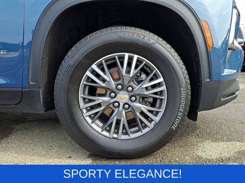 Used 2024 Chevrolet Traverse LT FWD image 9
