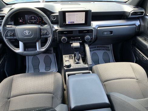 Used 2025 Toyota 4Runner SR5 AWD/4WD image 24