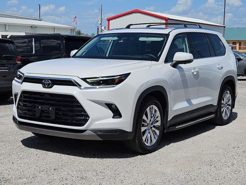 Used 2026 Toyota Grand Highlander AWD image 10