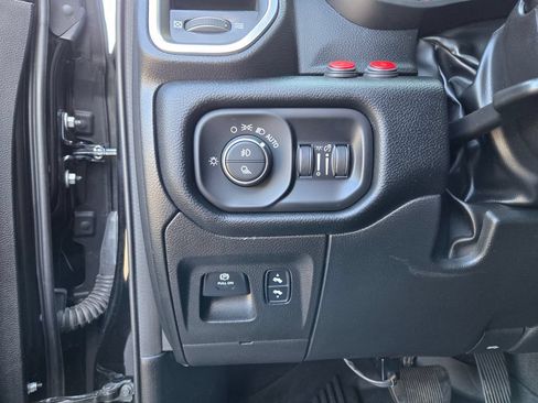 Used 2022 RAM 1500 Laramie AWD/4WD image 17