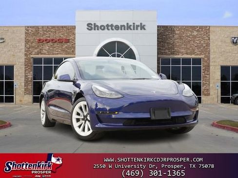 Used 2023 Tesla Model 3 Standard Range RWD image 1