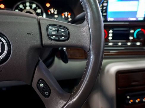 Used 2004 Cadillac Escalade EXT AWD/4WD image 38