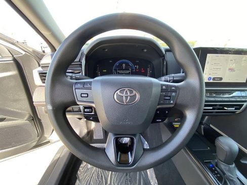 Certified 2025 Toyota Camry LE image 23