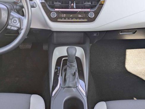 Used 2025 Toyota Corolla LE image 18