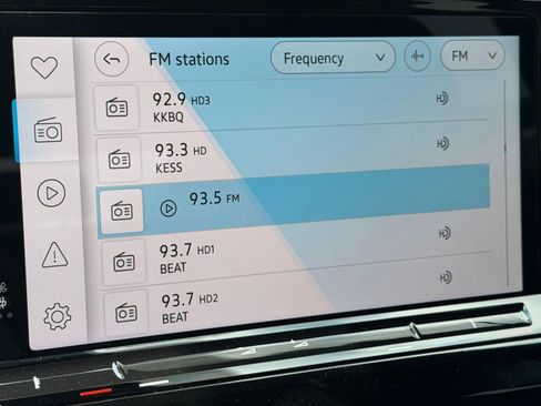 New 2026 Volkswagen Atlas Cross Sport SEL Premium R-Line AWD/4WD image 25