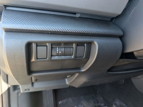 New 2025 Subaru Crosstrek 2.5i Limited w/ Crosstrek Mirror Package image 18