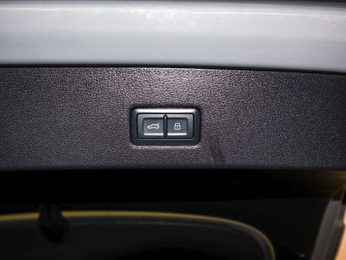 Used 2023 Audi S7 Prestige w/ Prestige Package image 12