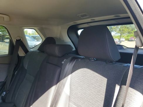 Used 2021 Nissan Rogue S image 14