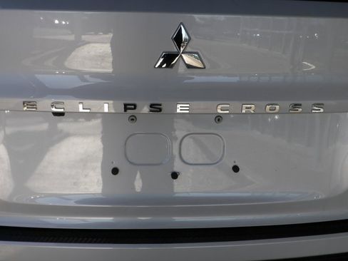 New 2026 Mitsubishi Eclipse Cross LE image 8