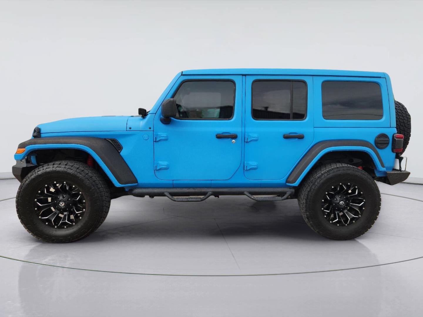 Used 2019 Jeep Wrangler Unlimited Sahara AWD/4WD image 4