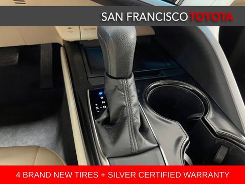 Certified 2018 Toyota Camry LE image 24