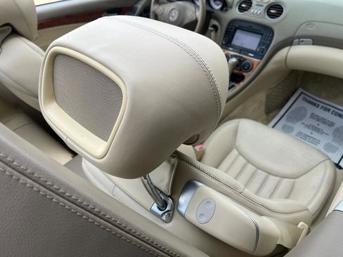 Used 2009 Mercedes-Benz SL 550 image 31