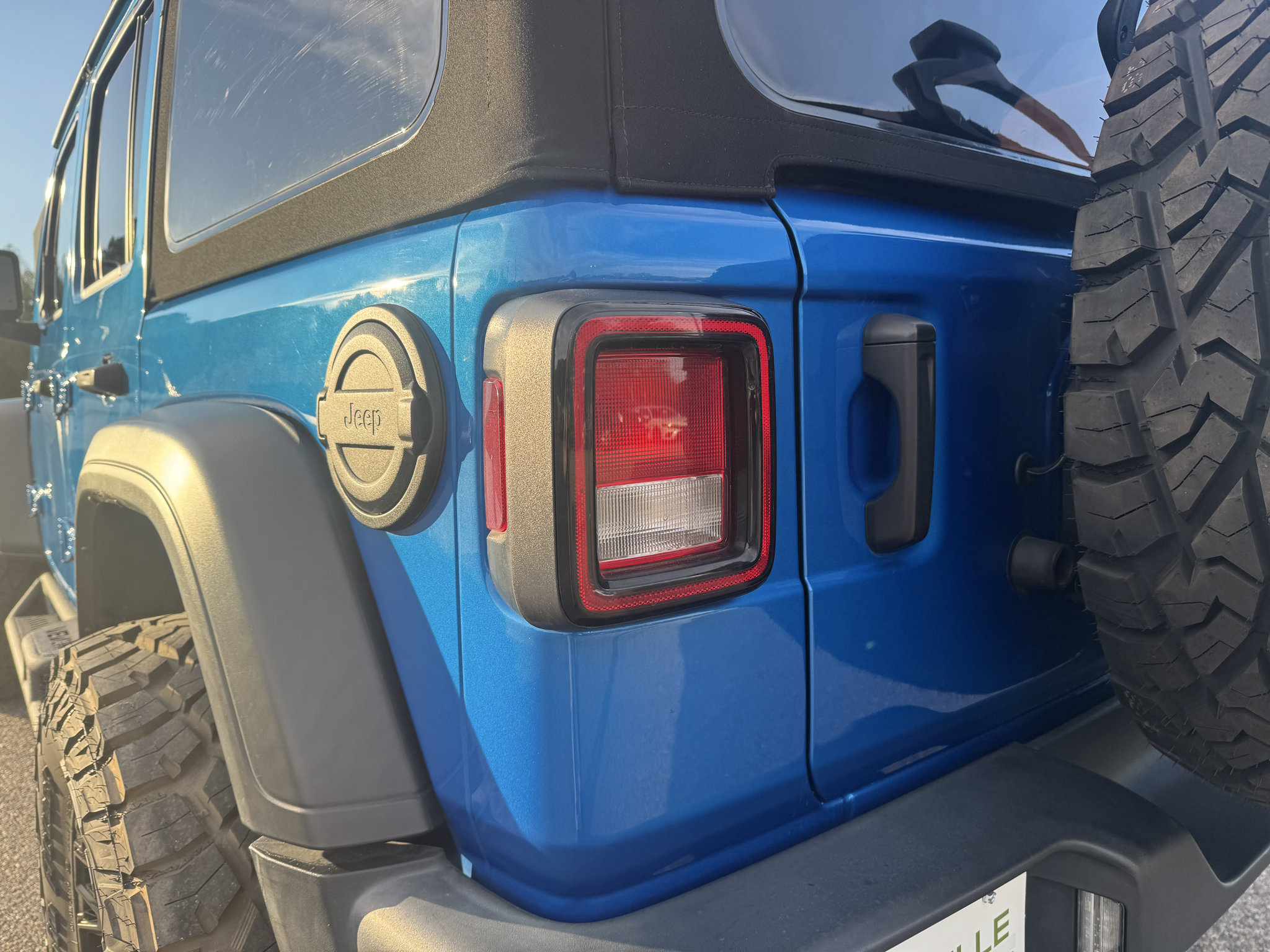 Used 2024 Jeep Wrangler Unlimited Sport AWD/4WD image 25