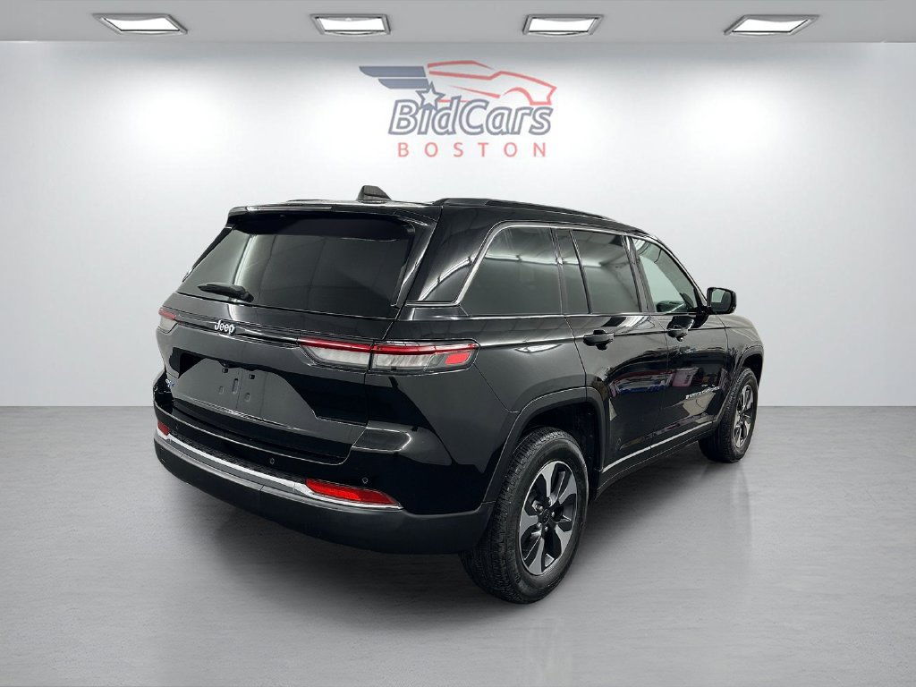 Used 2024 Jeep Grand Cherokee Limited 4xe AWD/4WD image 4