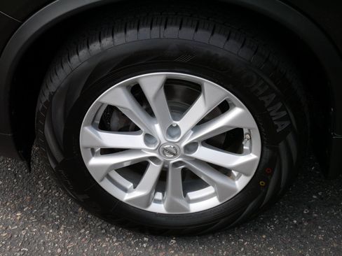 Used 2015 Nissan Rogue SV AWD/4WD image 15
