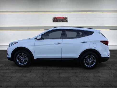 Used 2017 Hyundai Santa Fe Sport image 4