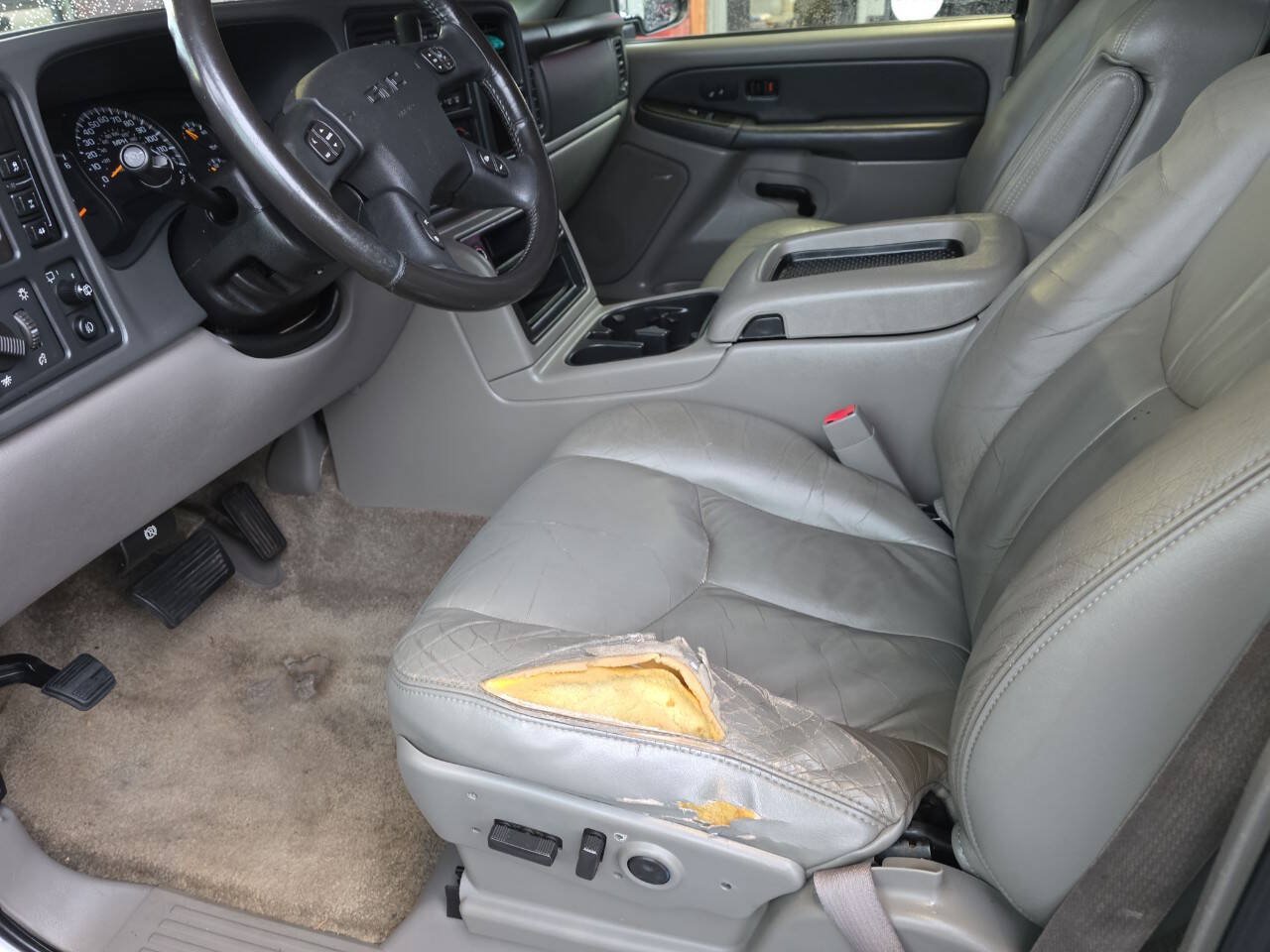 Used 2003 GMC Yukon SLT w/ 1SD Preferred Equipment Group AWD/4WD image 9