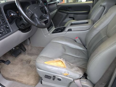 Used 2003 GMC Yukon SLT w/ 1SD Preferred Equipment Group AWD/4WD image 9