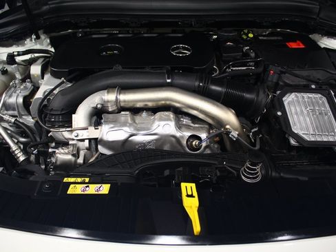 Used 2025 Mercedes-Benz GLA 250 4MATIC image 29