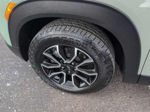 Used 2025 Chevrolet TrailBlazer ACTIV w/ Convenience Package image 13