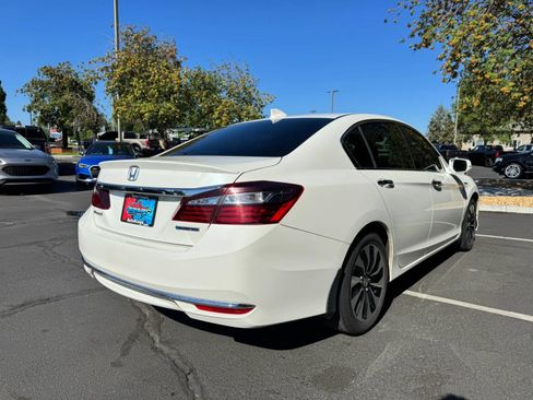 Used 2017 Honda Accord EX-L image 5