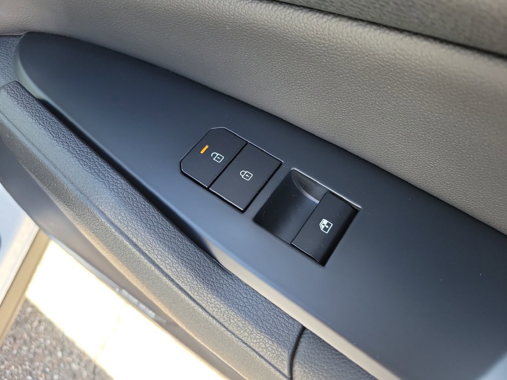 New 2026 Kia Sportage SX FWD image 11