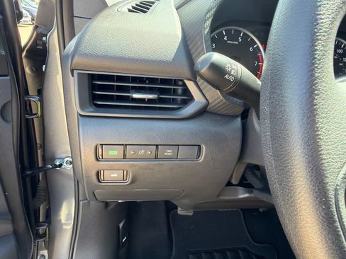 Used 2025 Nissan Sentra S FWD image 26