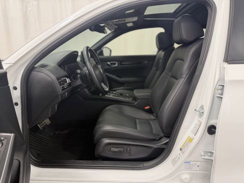 Used 2025 Honda Civic Sport image 13