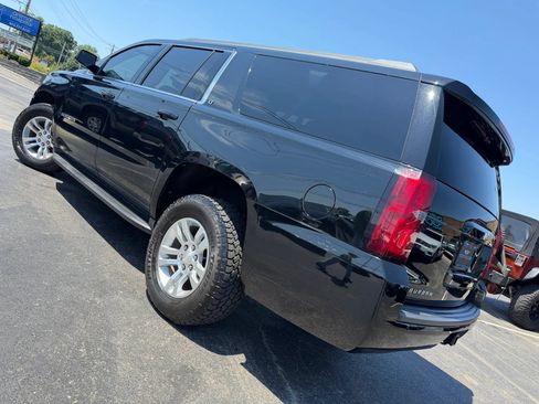 Used 2020 Chevrolet Suburban LT AWD/4WD image 56