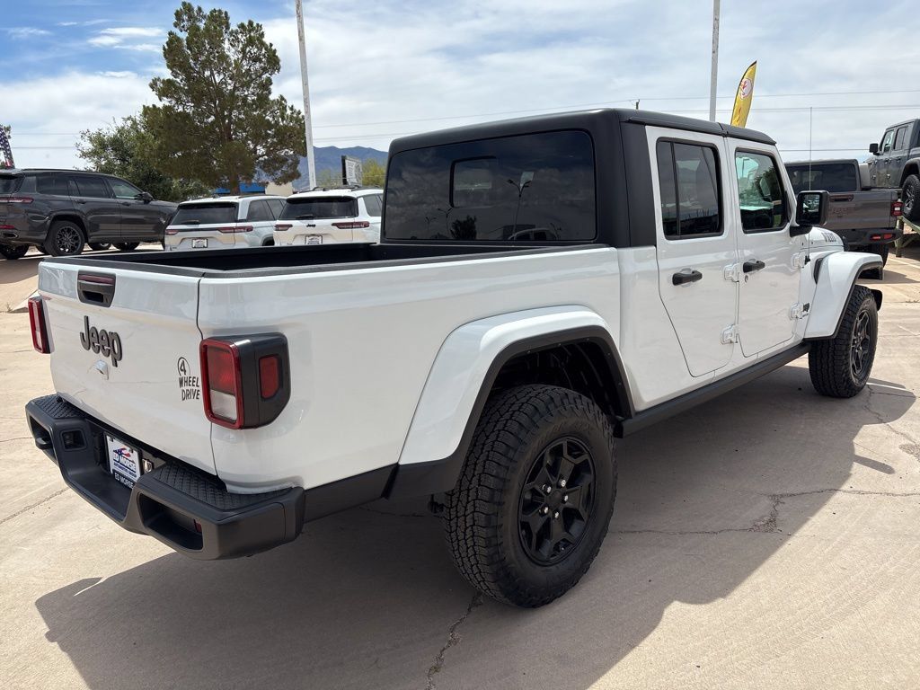 Used 2022 Jeep Gladiator Sport AWD/4WD image 5